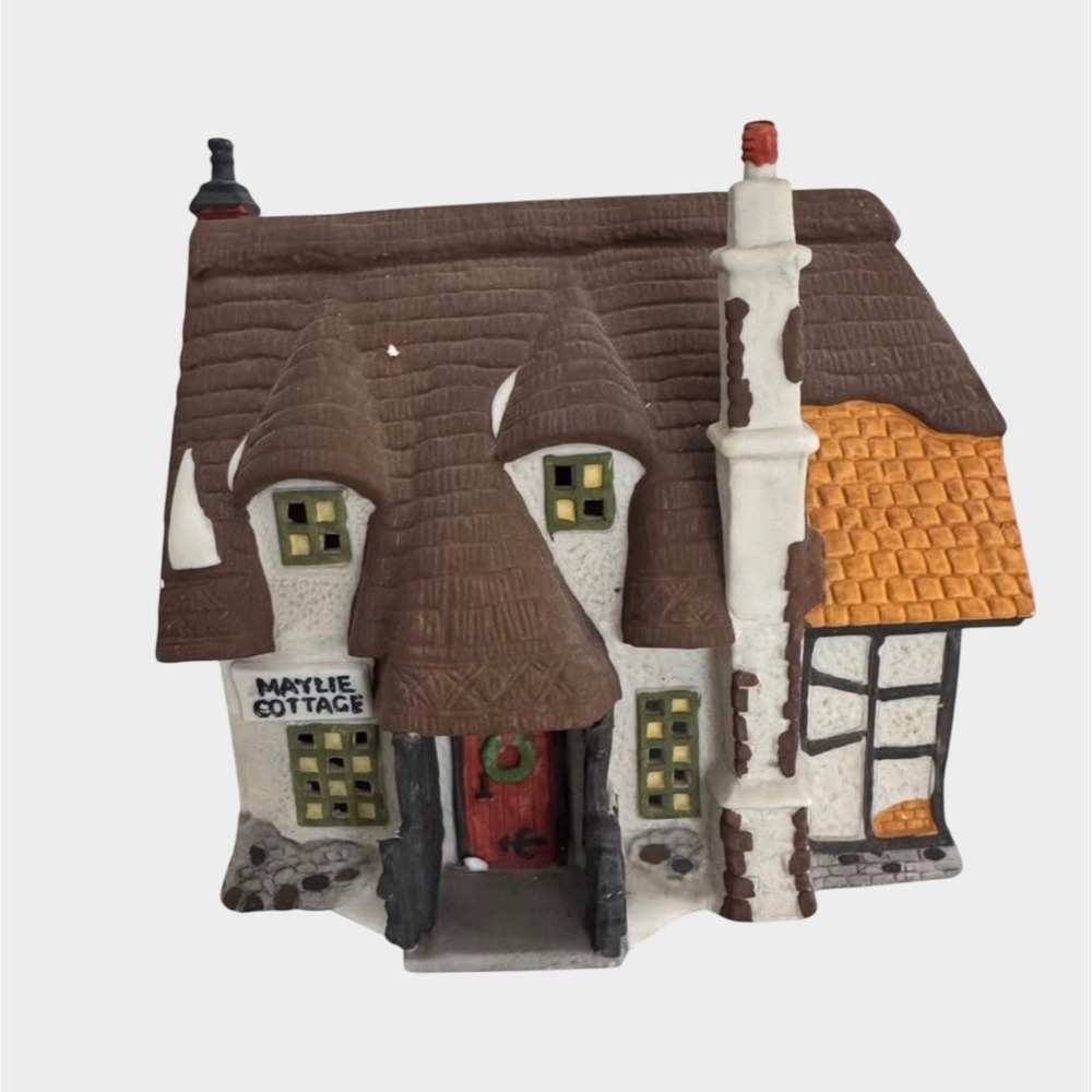Department 56 Dickens Village Heritage Oliver Twist "Maylie Cottage" #5553-0